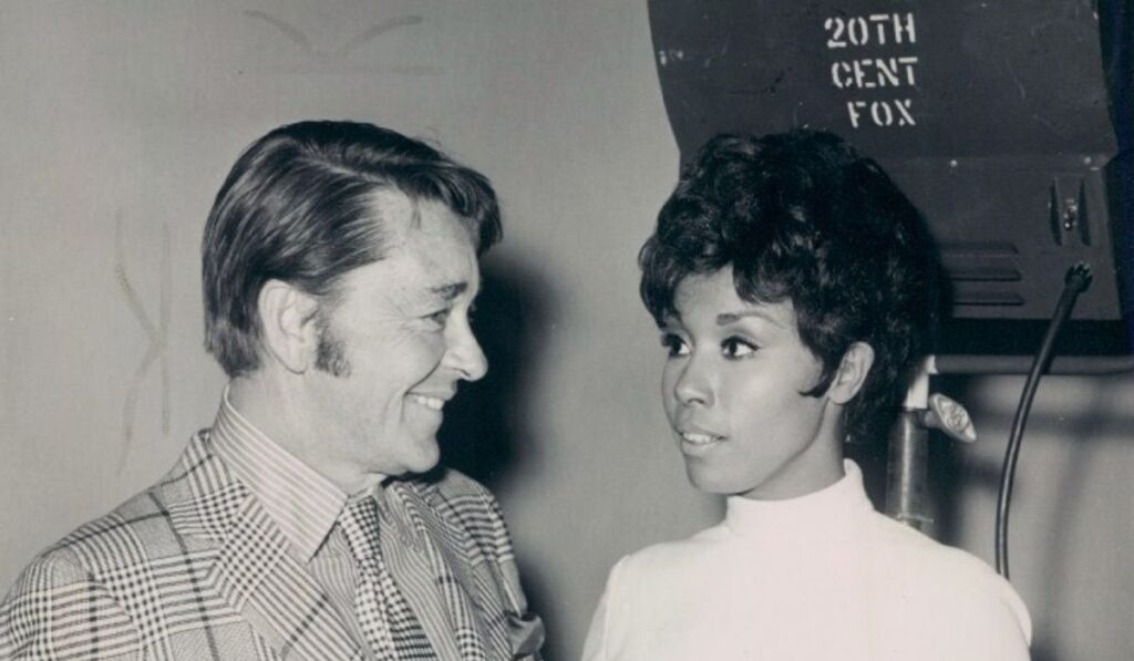 Nia Novella Travilla